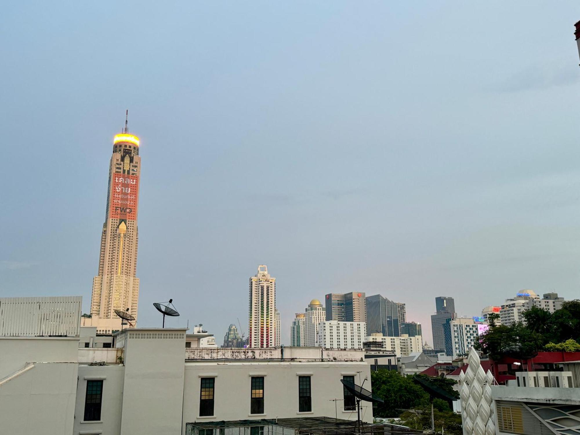 Avalan Phayathai Airport Link Bangkok Buitenkant foto